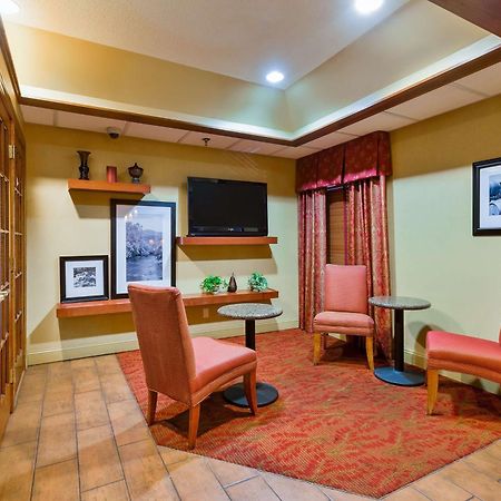Hampton Inn Марион Экстерьер фото