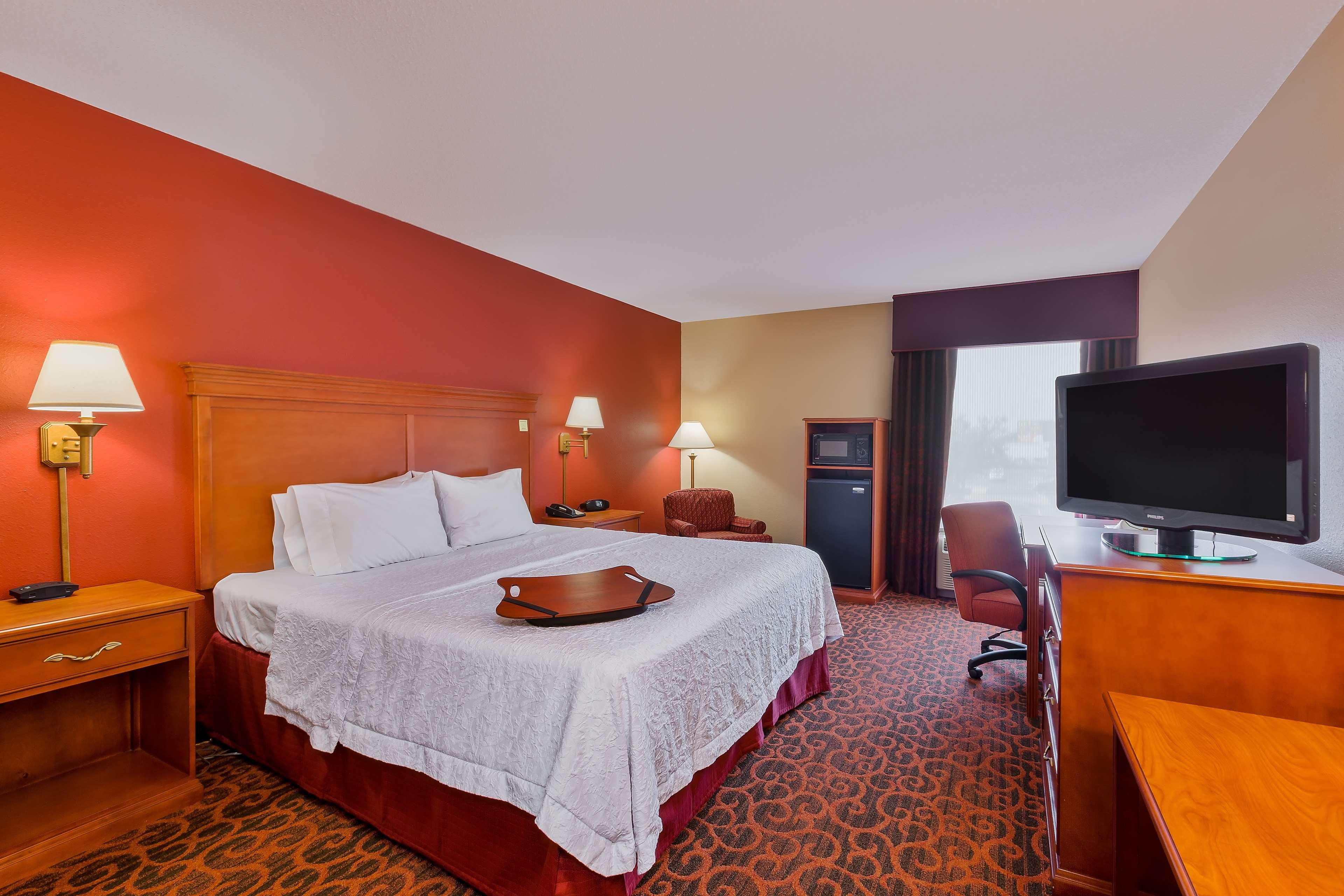 Hampton Inn Марион Экстерьер фото