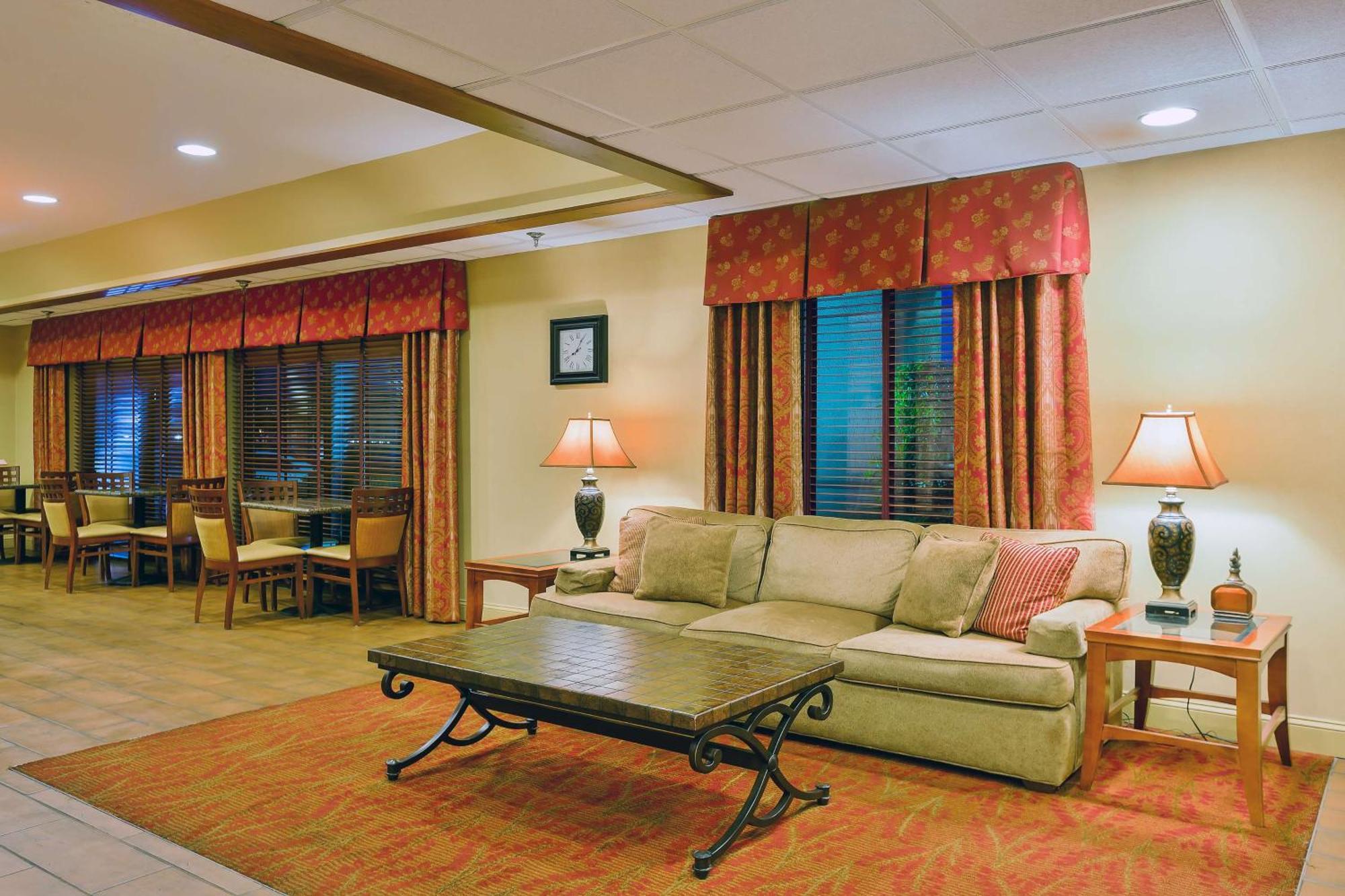 Hampton Inn Марион Экстерьер фото